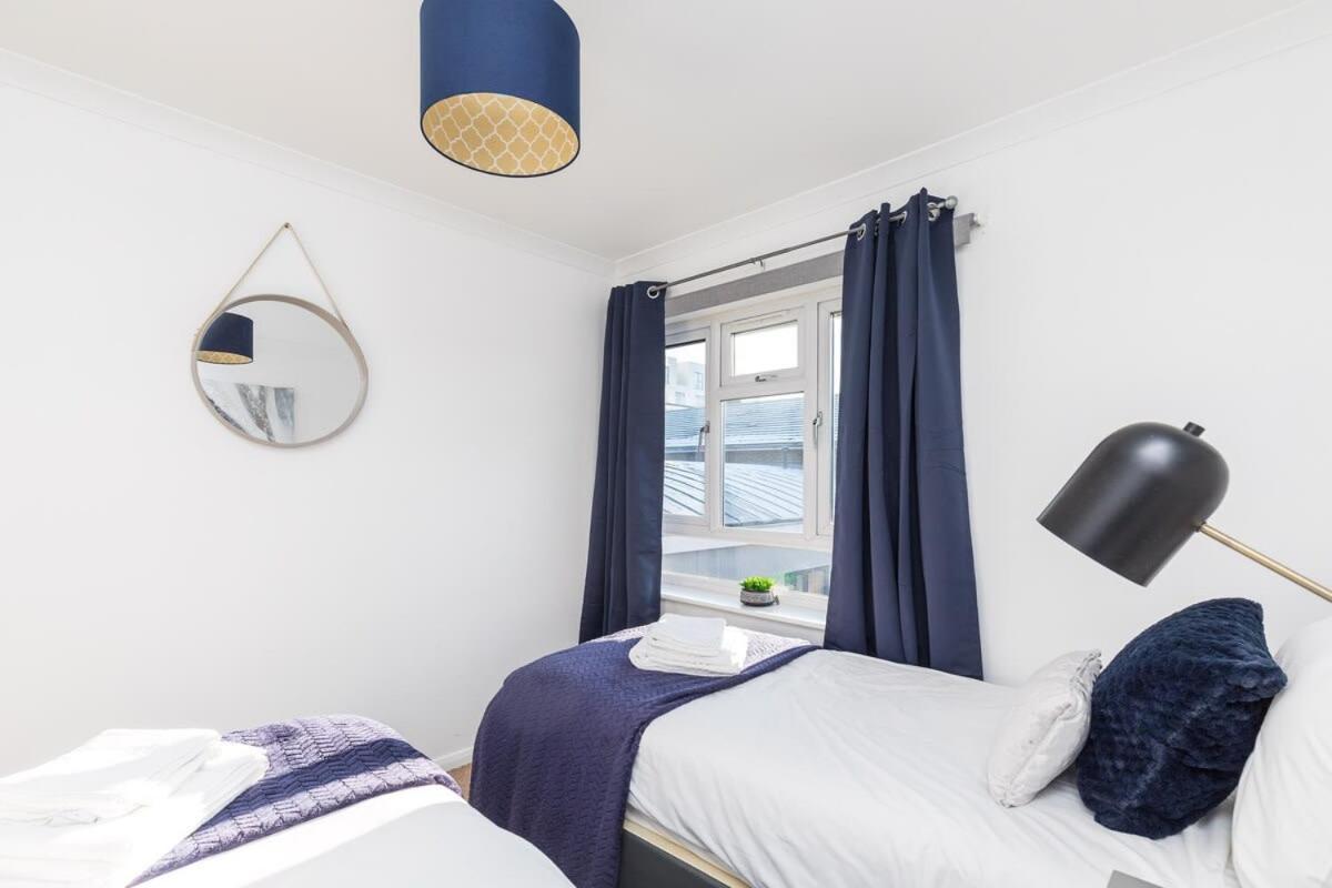 Villa 19A The Broadwalk - Cozy 1Br In The Heart Of Crawley Near Gatwick Airport Great For Contractors And Flight Crew Students Esterno foto